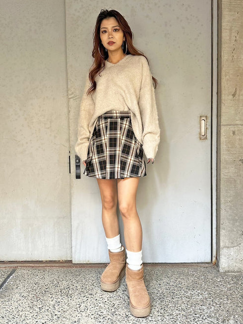Vネックロングシャギーニットトップス